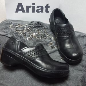 Women's Ariat black leather shoes size 11